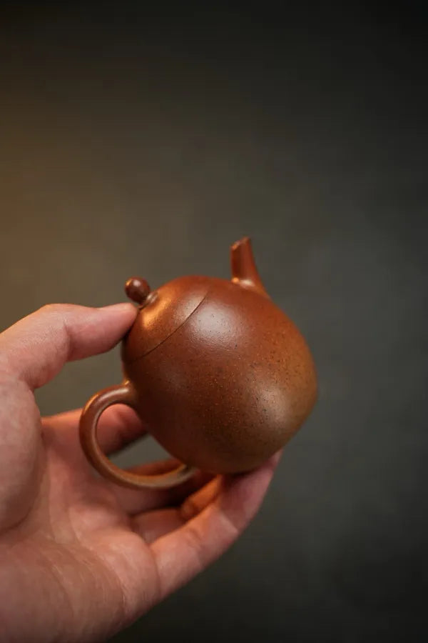 Fulu Dragon Egg·Exquisite wood-fired model·130cc Yixing purple clay teapot, ancient wood-fired method, with great texture and full of charm, fully hand-painted clay, with vivid and auspicious images, elegant shape, and excellent effect when played with.