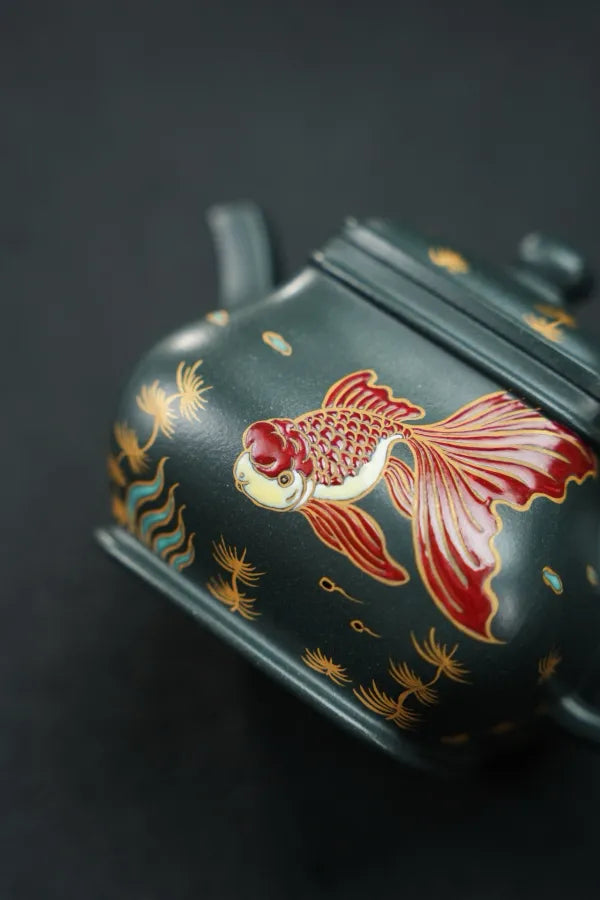 Square Pan Pot·Exquisite·180cc Yixing purple clay pot, top-grade dark green clay, hand-painted enamel, classic ancient style, vivid and natural enamel sculpture, auspicious meaning, bright and elegant, geometric beauty, fine details