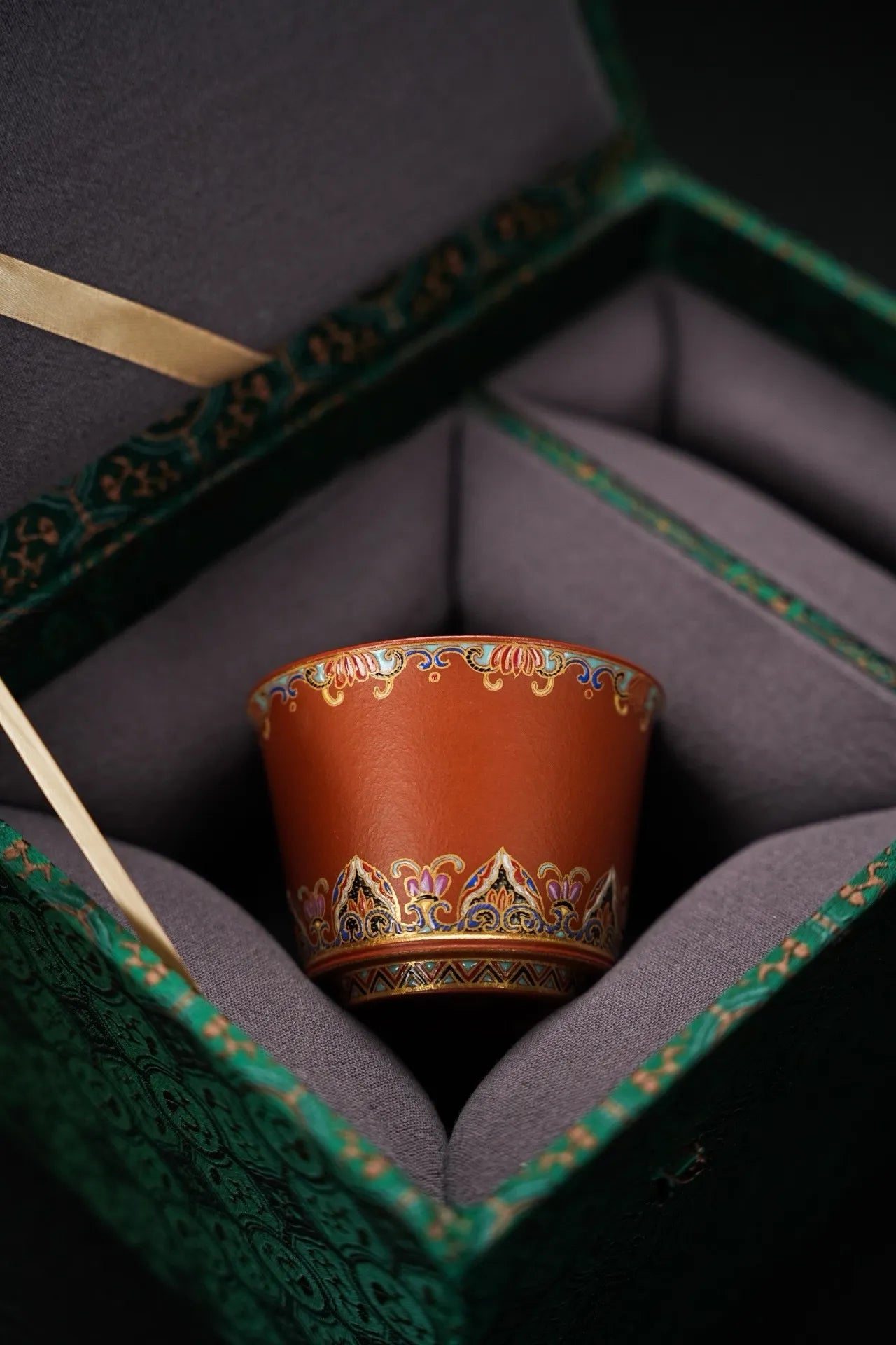 Jingyue Master Cup·Enamel·130cc (full) Exclusive design, top-quality materials, antique-like lustre, hand-made enamel craftsmanship, elegant and auspicious, the effect of playing with it is brilliant